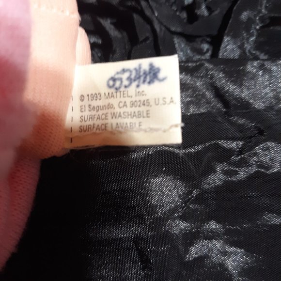 (( Listing # 132 )) 1993 Cloth Barbie (( Vintage )) - Picture 4 of 10